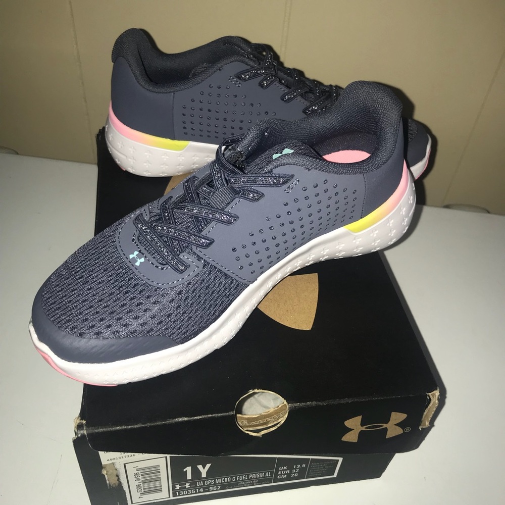 Girls Under Armour prism shoes
